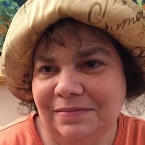 Meet your Posher, Debbie